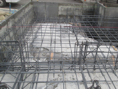 開口部廻りの補強状況を確認