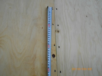 構造用合板の貼り方、釘の仕様、長さ、本数、間隔、めり込みの有無をチェック